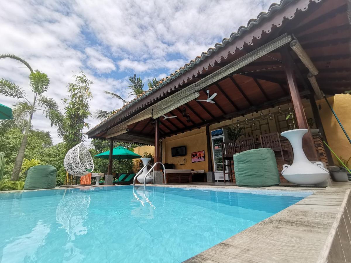 Nature Cabanas & Floating Restaurant Galle Buitenkant foto